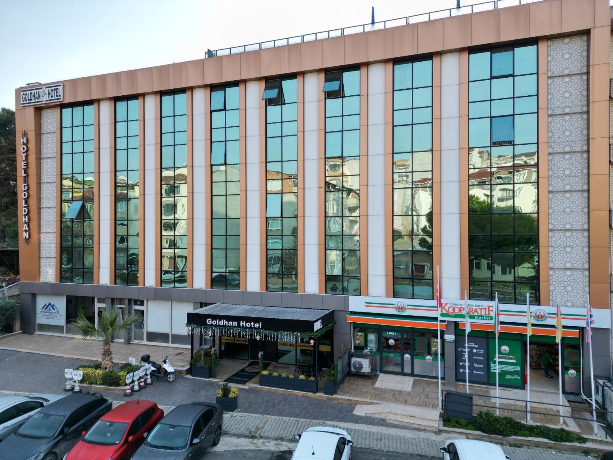 Hotel Goldhan 2*